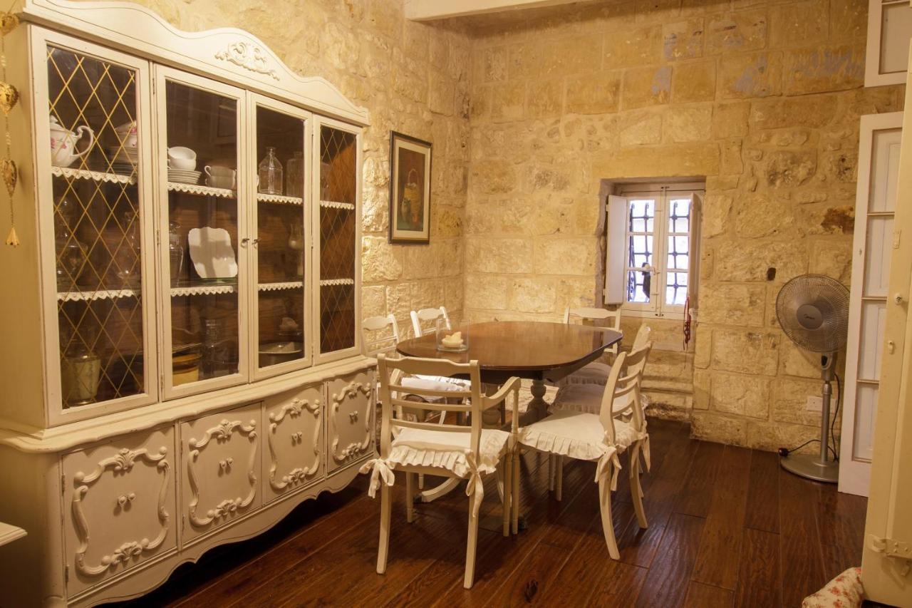 Town House Steeped In History Villa Rabat Exteriör bild