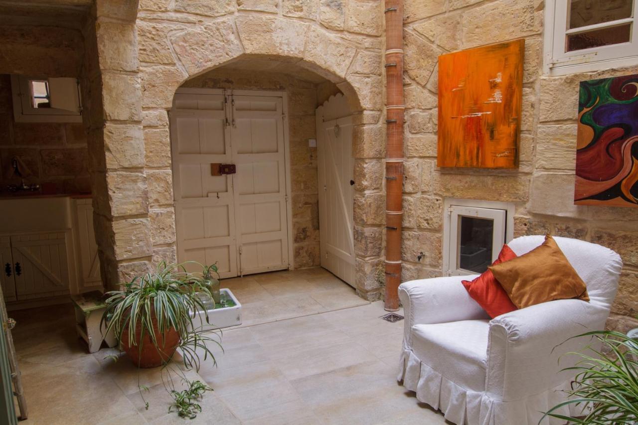 Town House Steeped In History Villa Rabat Exteriör bild