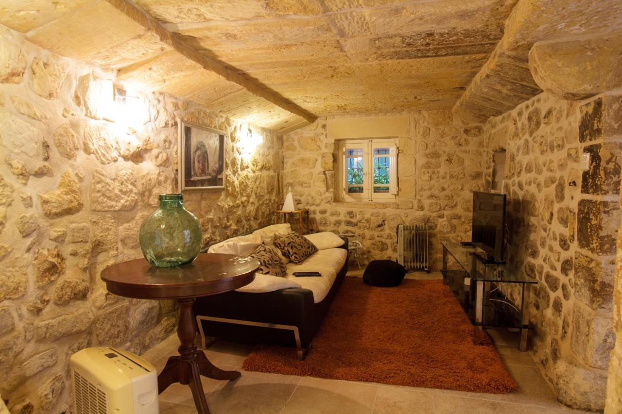 Town House Steeped In History Villa Rabat Exteriör bild