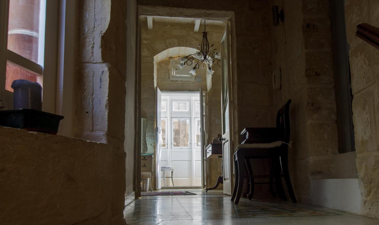 Town House Steeped In History Villa Rabat Exteriör bild