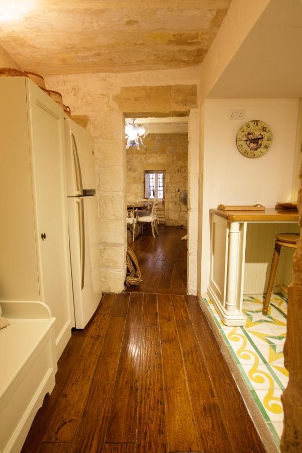 Town House Steeped In History Villa Rabat Exteriör bild