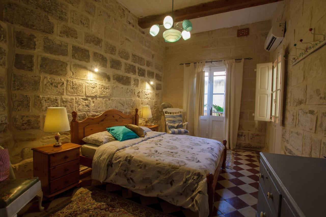 Town House Steeped In History Villa Rabat Exteriör bild