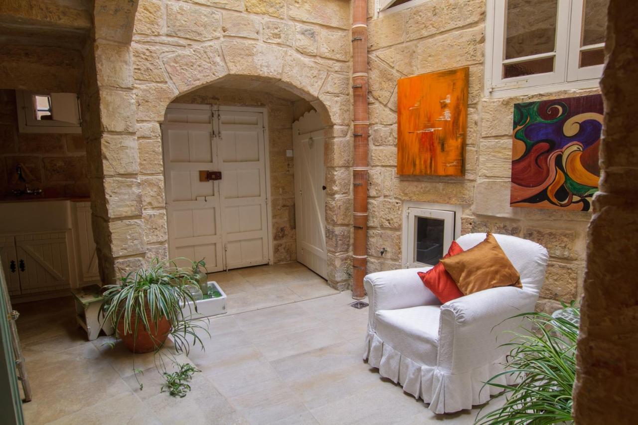 Town House Steeped In History Villa Rabat Exteriör bild