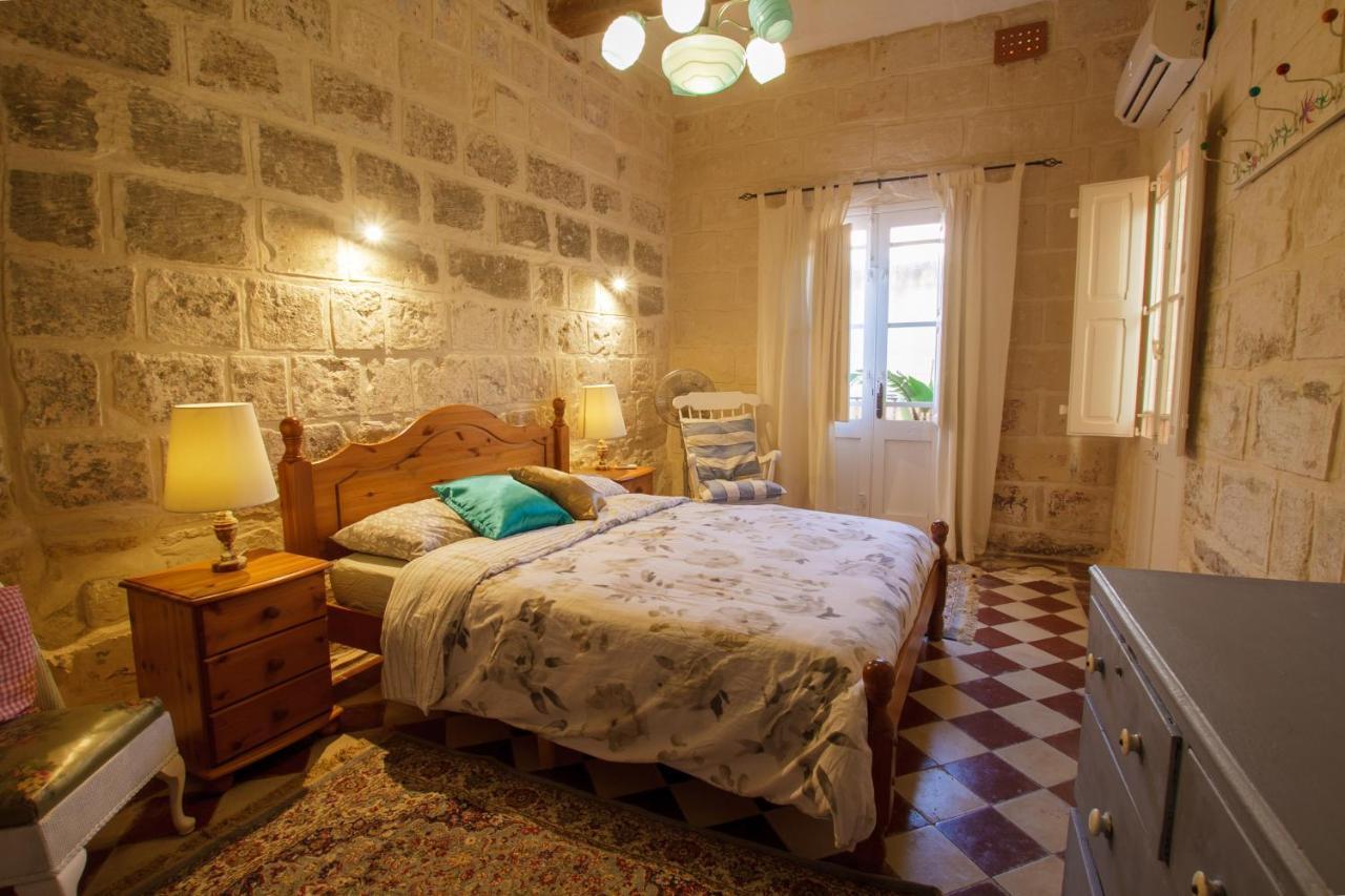 Town House Steeped In History Villa Rabat Exteriör bild